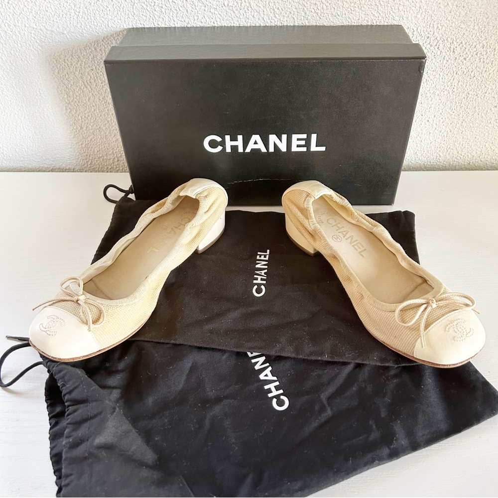 Chanel Low Block Heel Pumps Beige Fabric CC Cap Toe Bow EU 36.5C US 6.5 - Picture 2 of 14